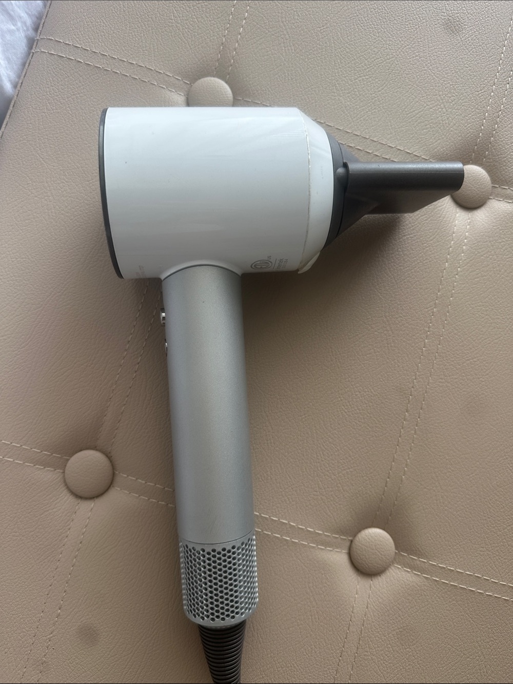 Dyson supersonic hairdryer